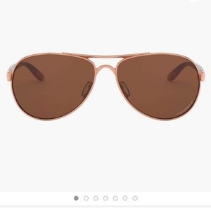 Oakley womans sunglasses